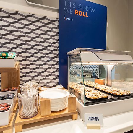 Holiday Inn Express & Suites Tulsa Midtown By Ihg Ngoại thất bức ảnh