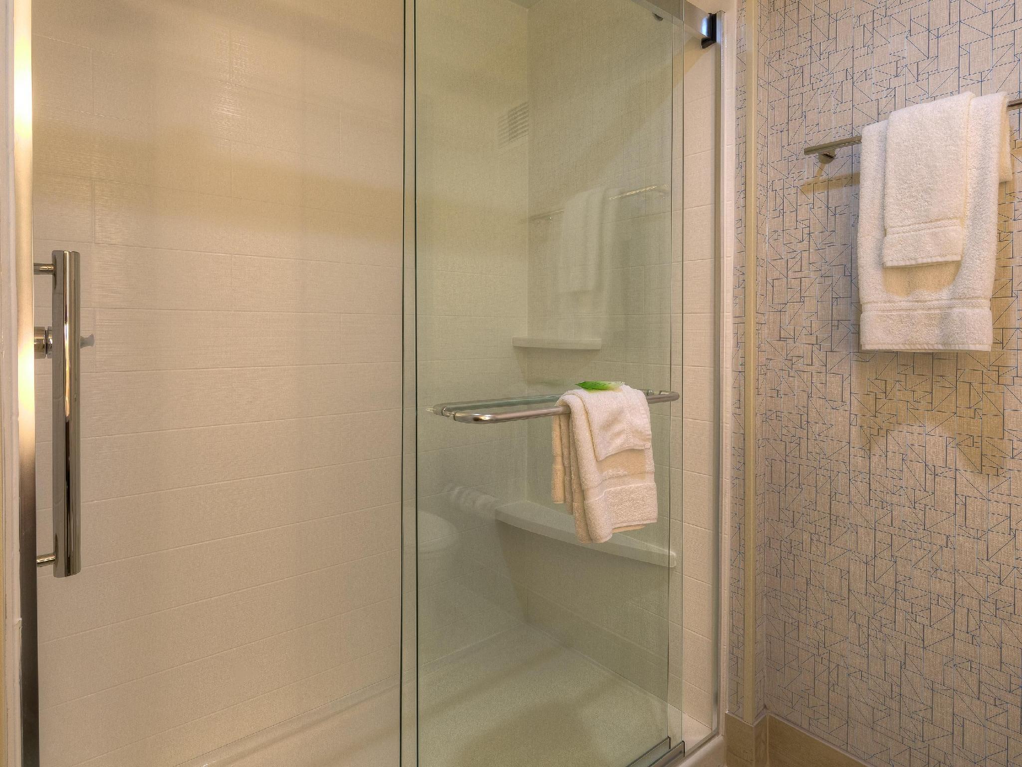 Holiday Inn Express & Suites Tulsa Midtown By Ihg Ngoại thất bức ảnh